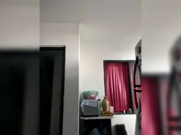 MarilynStone  live sex cam