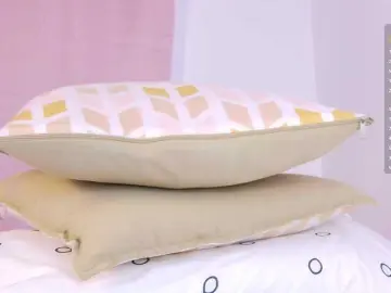 MarilynStone  live sex cam