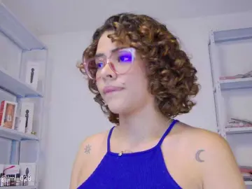 MarilynStone  live sex cam