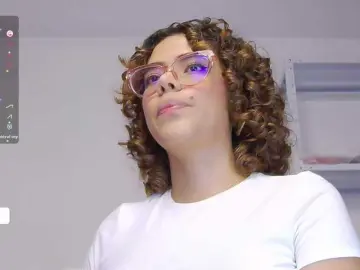 MarilynStone  live sex cam