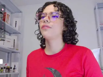 MarilynStone  live sex cam