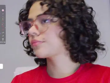 MarilynStone  live sex cam