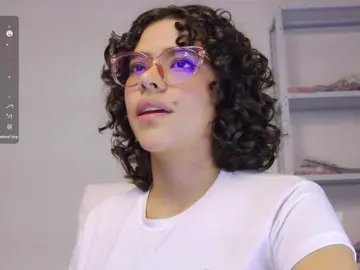 MarilynStone  live sex cam