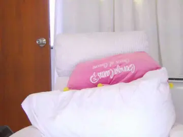 MarilynStone  live sex cam