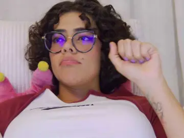 MarilynStone  live sex cam