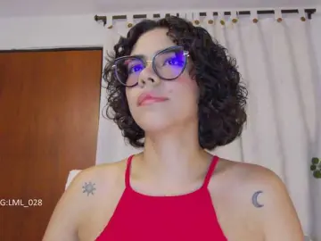 MarilynStone  live sex cam