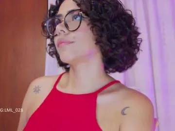 MarilynStone  live sex cam