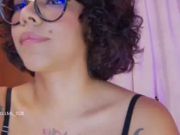 MarilynStone  live sex cam