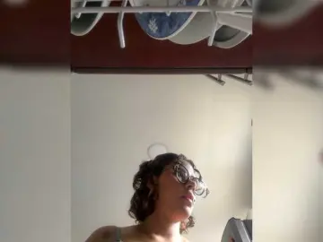 MarilynStone  live sex cam