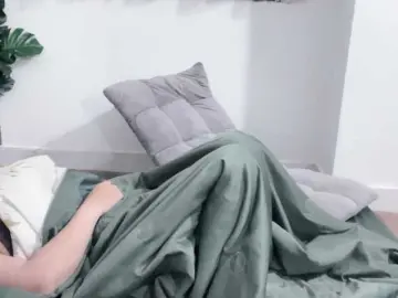 NiNi2k  live sex cam