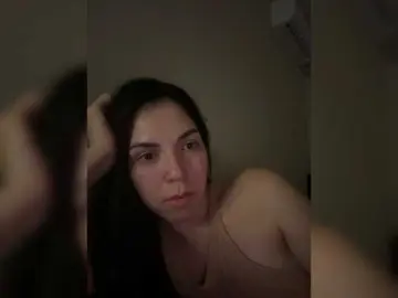 Vika19981  live sex cam