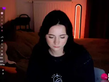 Kissy3missy  live sex cam