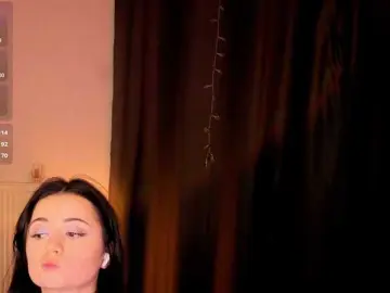Kissy3missy  live sex cam