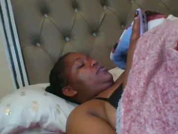 Mysticmoments  live sex cam