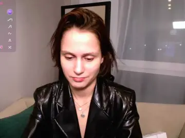 Worsh1pme  live sex cam