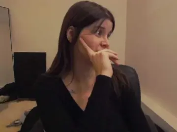 AryaJoliee  live sex cam