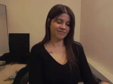 AryaJoliee  live sex cam