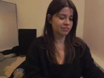 AryaJoliee  live sex cam