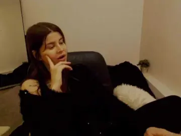 AryaJoliee  live sex cam