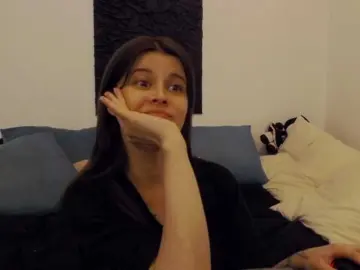 AryaJoliee  live sex cam