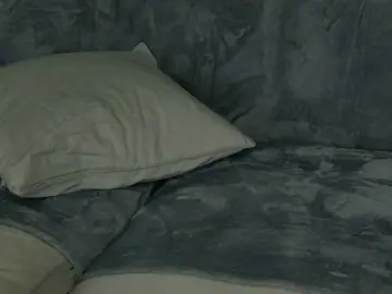 JessieSinn  live sex cam