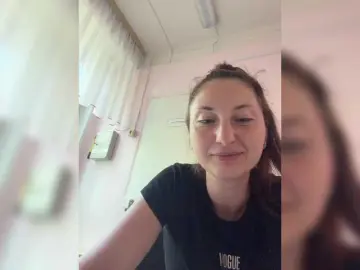 Valeriakisa28  live sex cam
