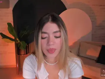 ViolettHansson  live sex cam