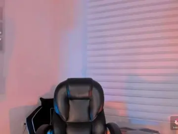 ViolettHansson  live sex cam