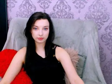 VirginLuna  live sex cam