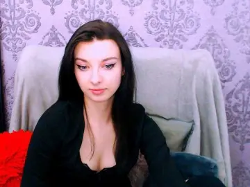 VirginLuna  live sex cam