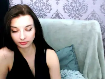 VirginLuna  live sex cam