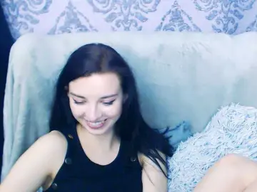 VirginLuna  live sex cam