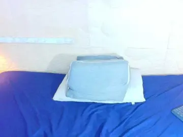 Juicy-tits69  live sex cam