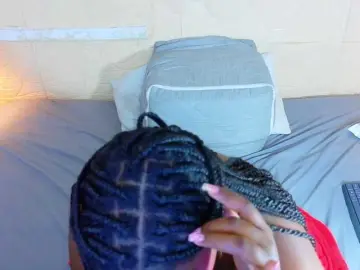 Juicy-tits69  live sex cam
