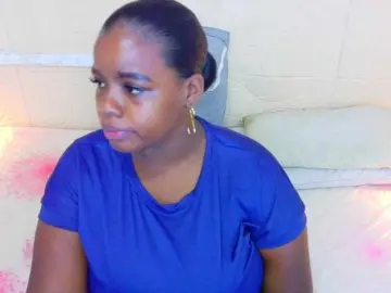 Juicy-tits69  live sex cam
