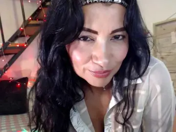 Lunasky83  live sex cam