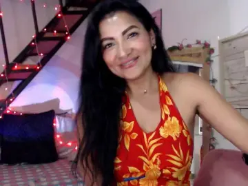 Lunasky83  live sex cam