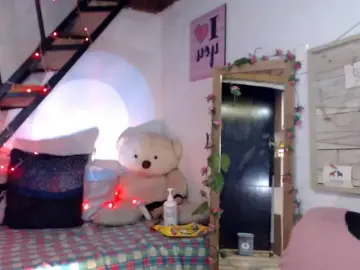 Lunasky83  live sex cam