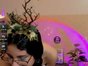 Alexa-Daddario  live sex cam