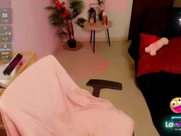 Alexa-Daddario  live sex cam