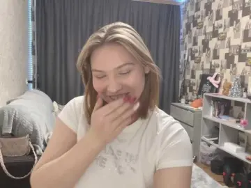 AudreaSeveney  live sex cam