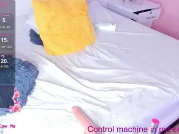 Briana-Goldd  live sex cam