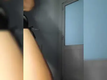 Hill6969  live sex cam