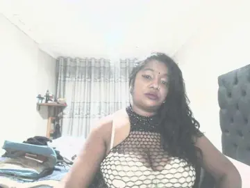 Indianmayaxoxo  live sex cam