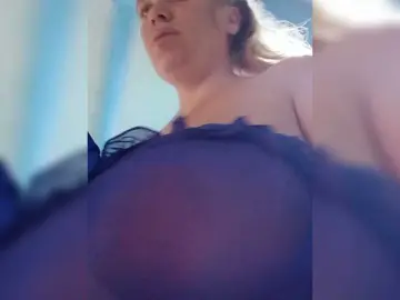 Tatka4  live sex cam