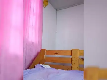 Pocahontassex  live sex cam