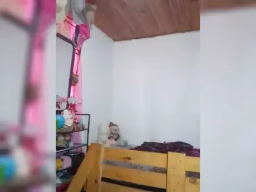 Pocahontassex  live sex cam