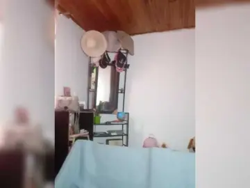 Pocahontassex  live sex cam