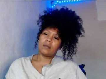 Cherryu  live sex cam