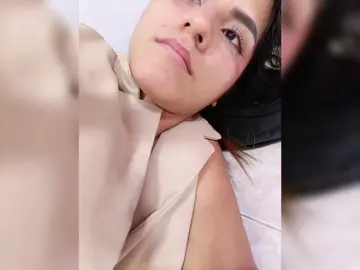 ElizHarper  live sex cam